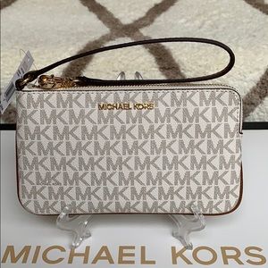 Michael Kors Jet Set Travel Lg Top Zip Wristlet